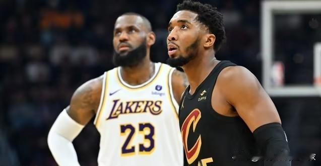 詹姆斯父子骑士重聚？三方交易方案曝光：湖人获双星，爵士吞合同+选秀权名记Sha
