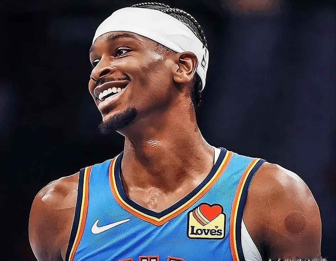 雷霆这队啊。现在最吓人的不是那堆数字。是他们赢球的方式。赢你二三十分，主力