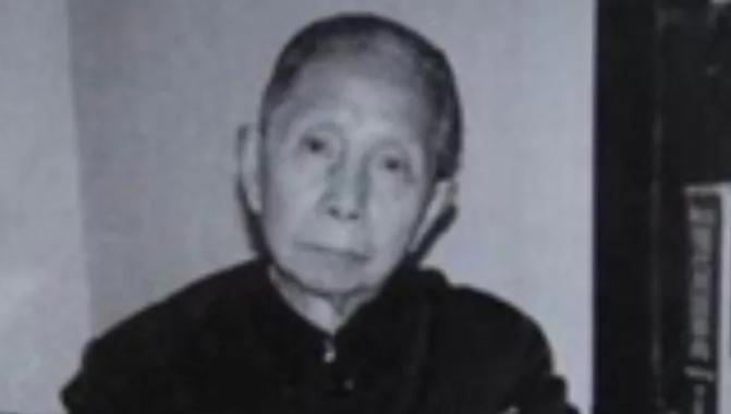 1955年，蒋介石的女婿被判刑15年。蒋介石女儿亲自出面找周总理求情，周总理指示