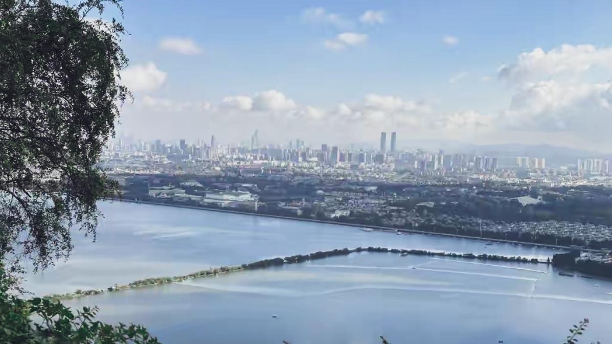 🔥热议！昆明有人建议西山滇池建电站，为啥被否决？答案全在这昆明网友脑洞提