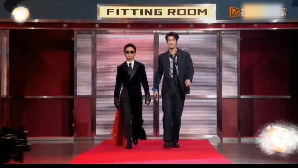 杨迪又成“颜值参照物”！与张凌赫同框反差拉满，像极当年撒贝宁肖战名场面张凌