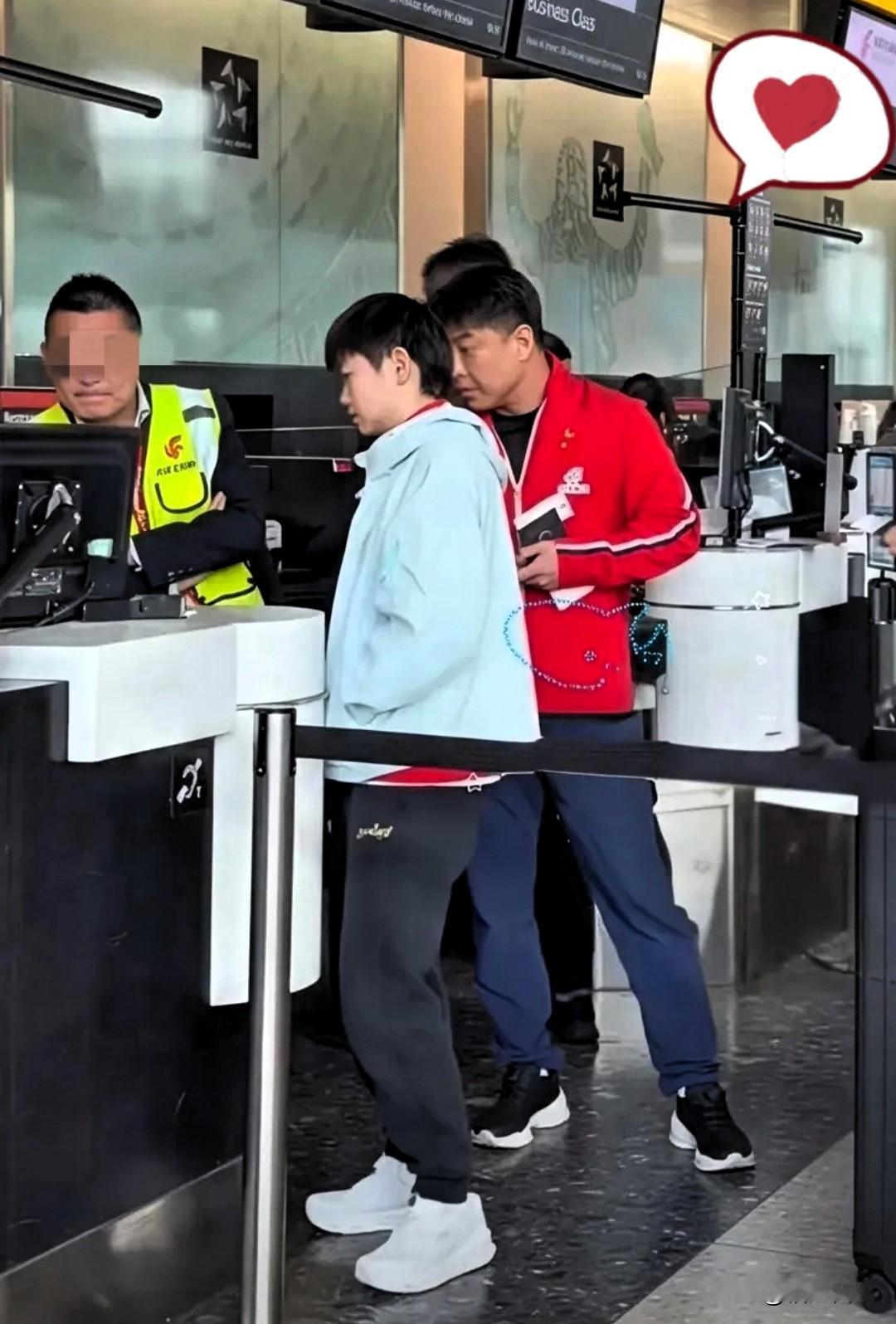 这才是真正的一家人，这份默契，正是国乒一直赢下去的底气。2026年5月12日