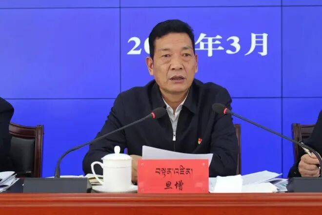 省纪委通报: 副局长被留置当日, 还在收礼