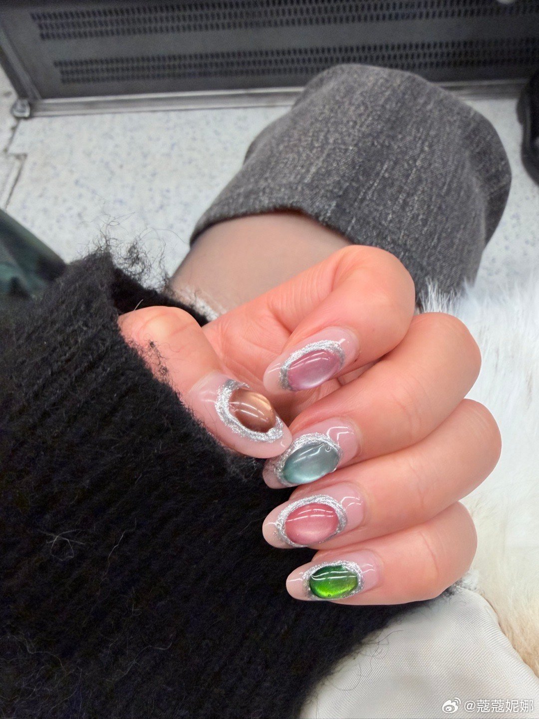 出来得低调，所以我这次什么贵东西都没带但是～戴了一手的宝石英国·伦敦