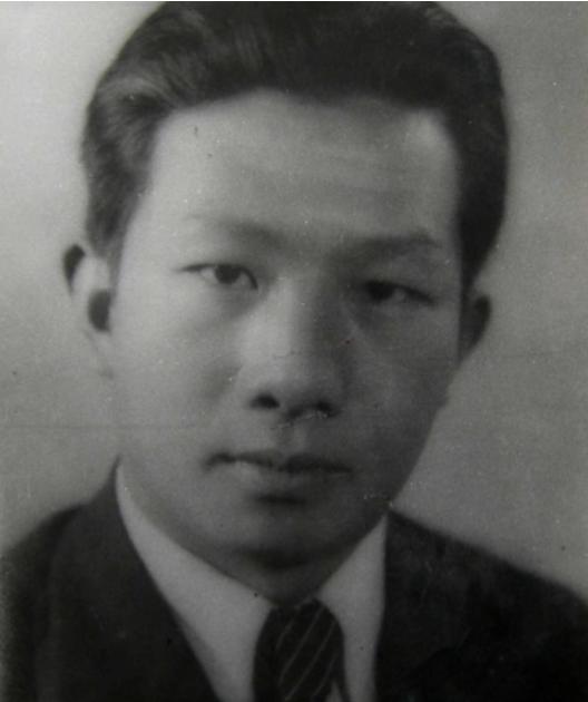 23岁的聂耳在日本游泳不幸淹死，聂耳这个人，真的是天才中的天才，放到现在就是刚毕
