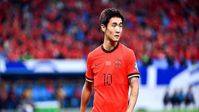 国足首秀!塞鸟或替补,张玉宁扛大旗,韦世豪要破进球荒