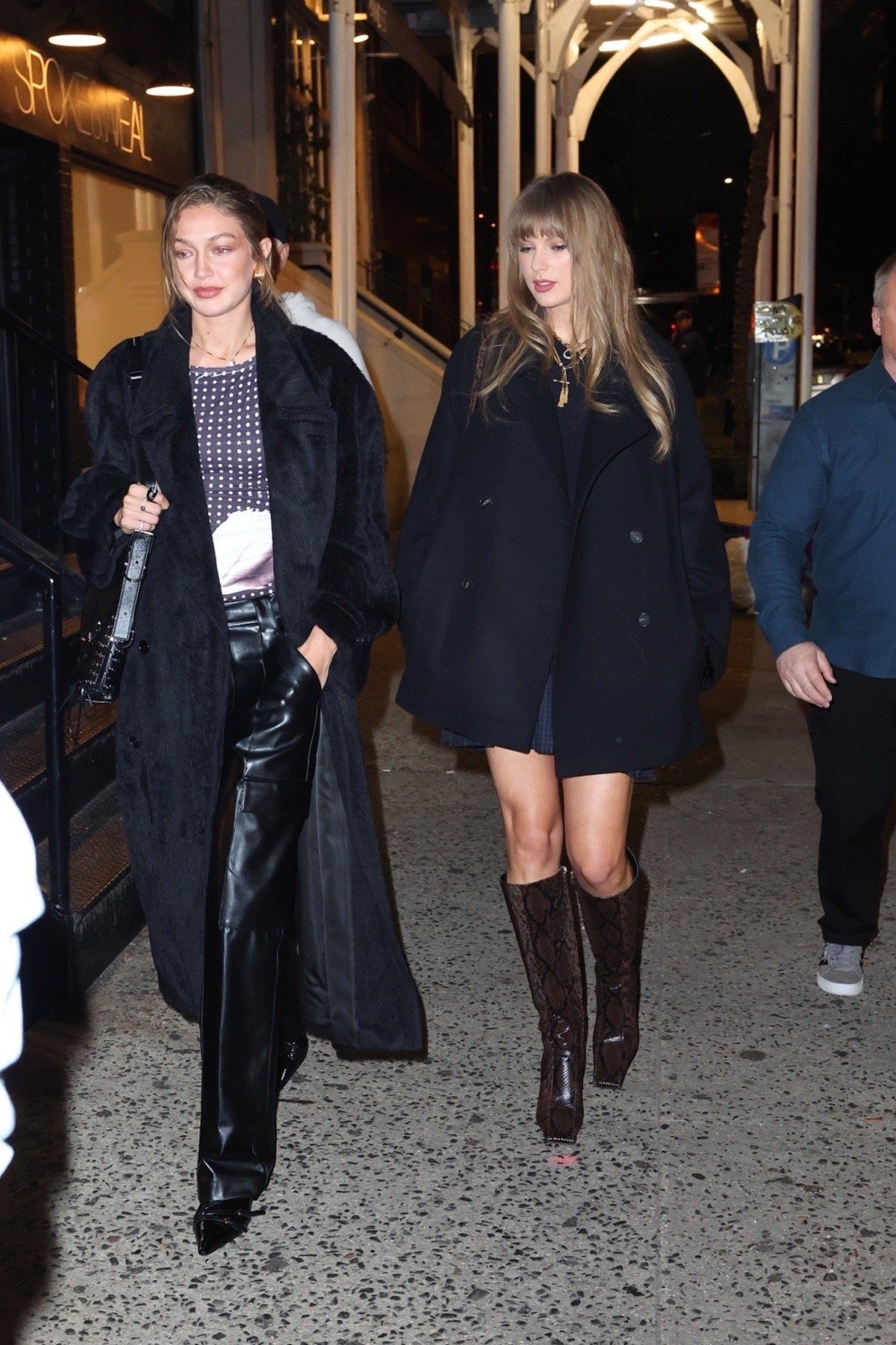 霉霉官宣完婚TaylorSwift霉霉大长腿细高跟靴