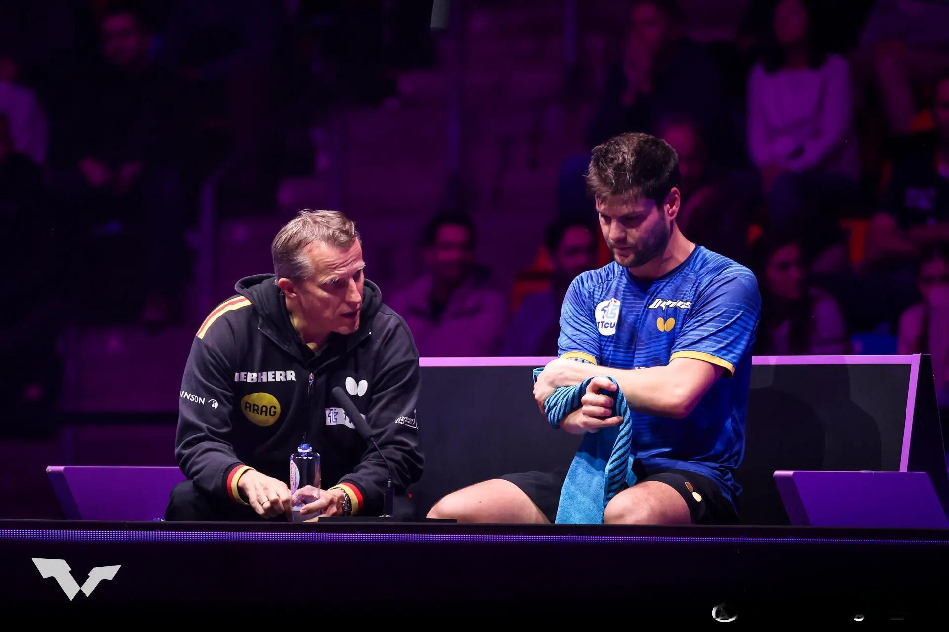 【德媒】WTT法兰克福：奥恰洛夫不敌松岛辉空在法兰克福举行的WTT冠军赛中，迪米