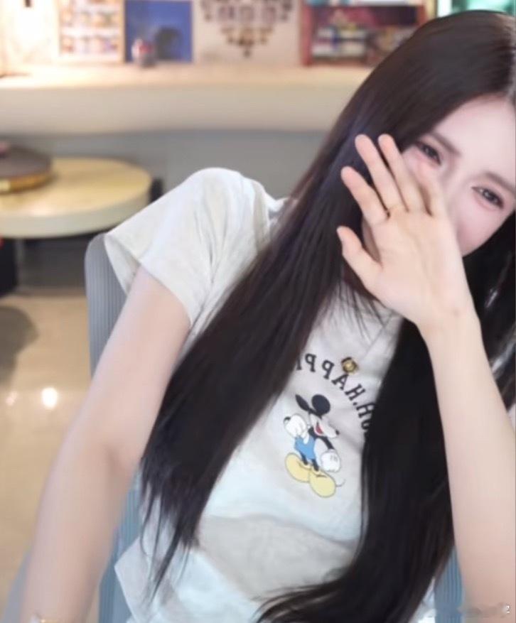 哈哈昨晚在抖音的小师妹和骆歆也来老陈这发sc，蹭了一波复活节热度！dota2​