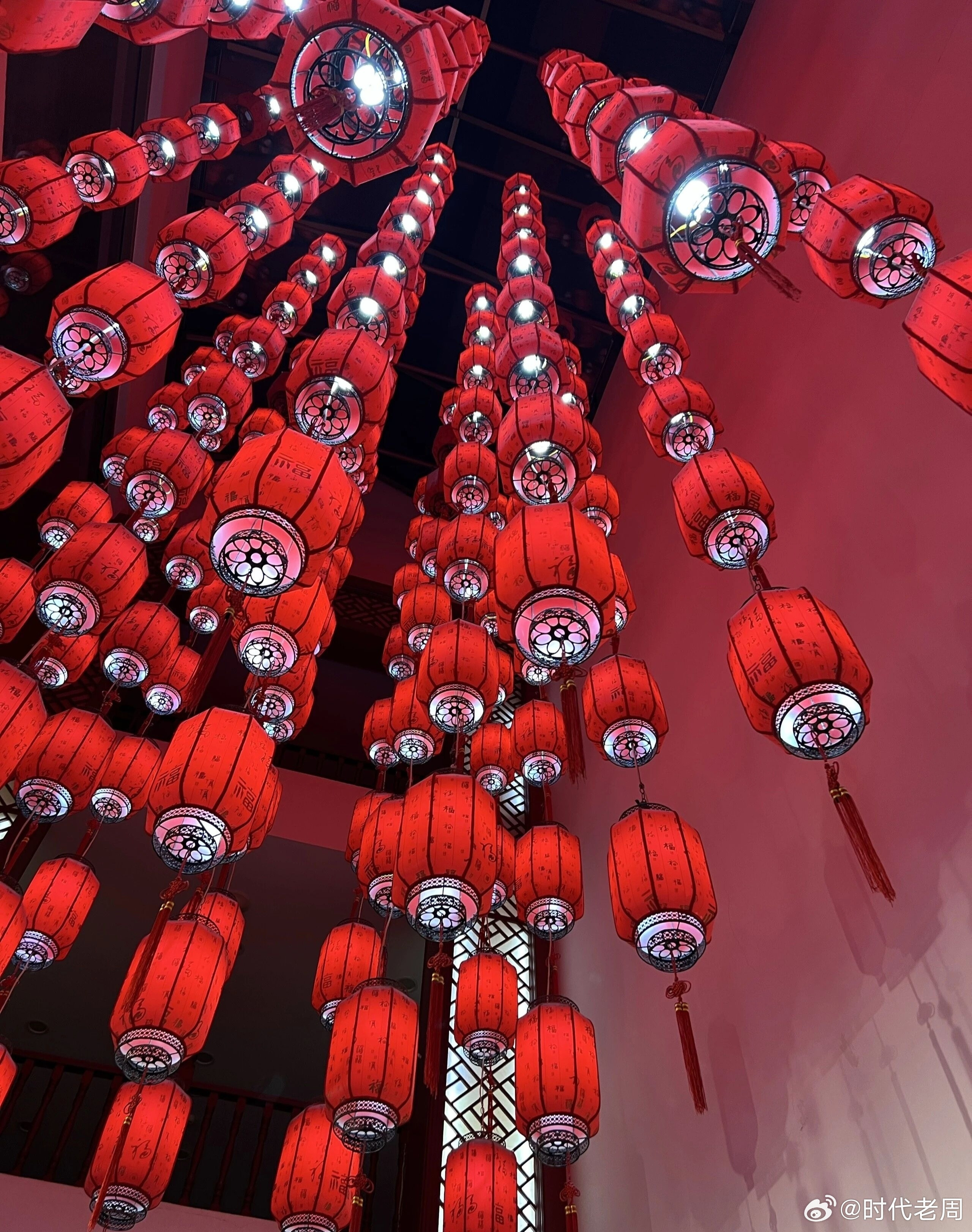 宋朝有个奇葩制度，叫更戍法。简单说，就是禁军每隔两三年，甚至半年就得换个驻地，来