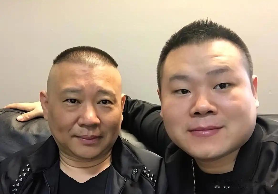 郭德纲五年前说过一句耐人寻味的话：“德云社里的人一旦膨胀，第一个表现就是‘看不起