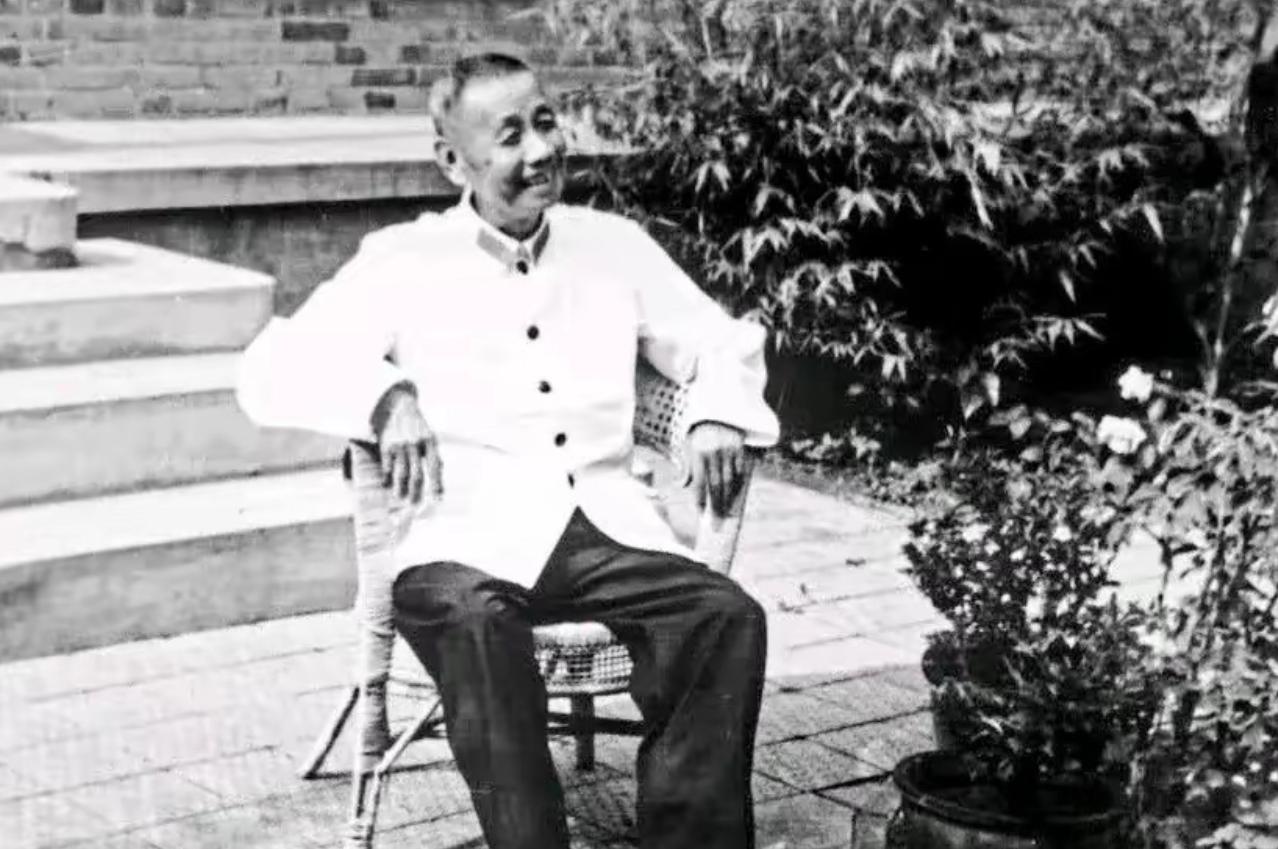 徐向前麾下四大军长里，他最是可惜。他曾任红四军军长，资历战功远超许世友，后职务一