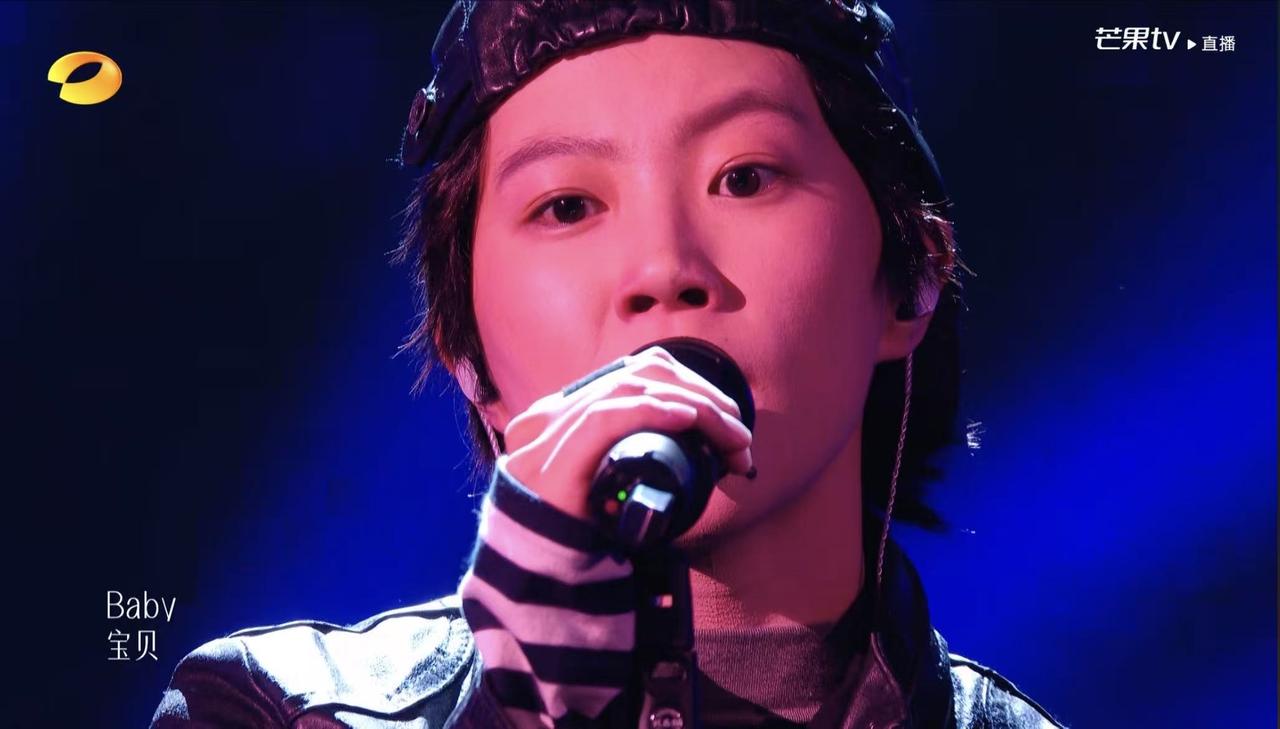 窦靖童在歌手2026舞台上首演，哭的最惨居然是那英！其实也能够理解那英这种感