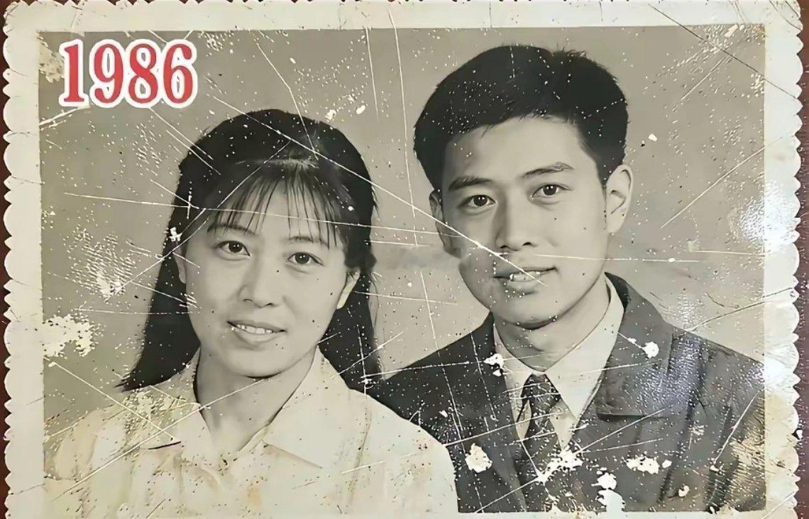 女的老了比年轻时候漂亮，老头年轻时候真帅