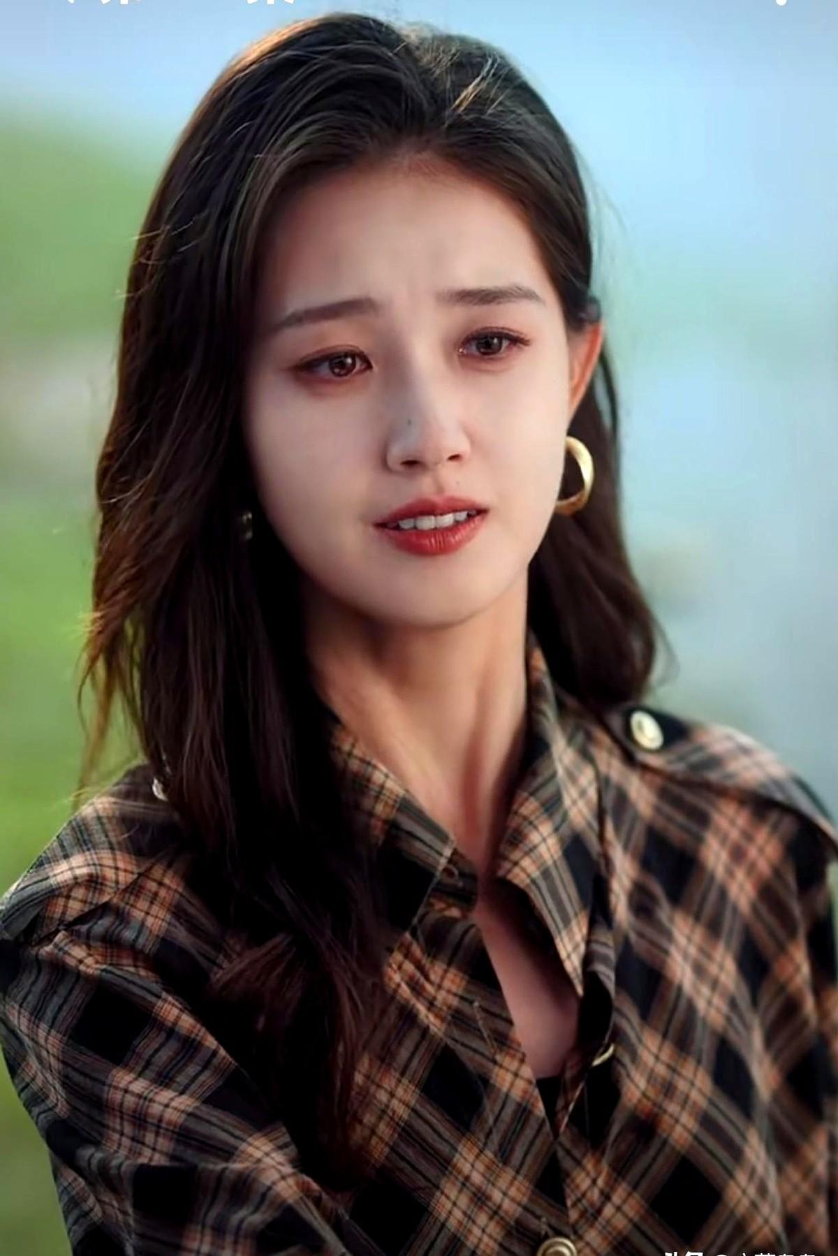 最近刷朋友圈全是《我们野蛮生长》的安利，点进去看了两集直接上头！番茄短剧上线