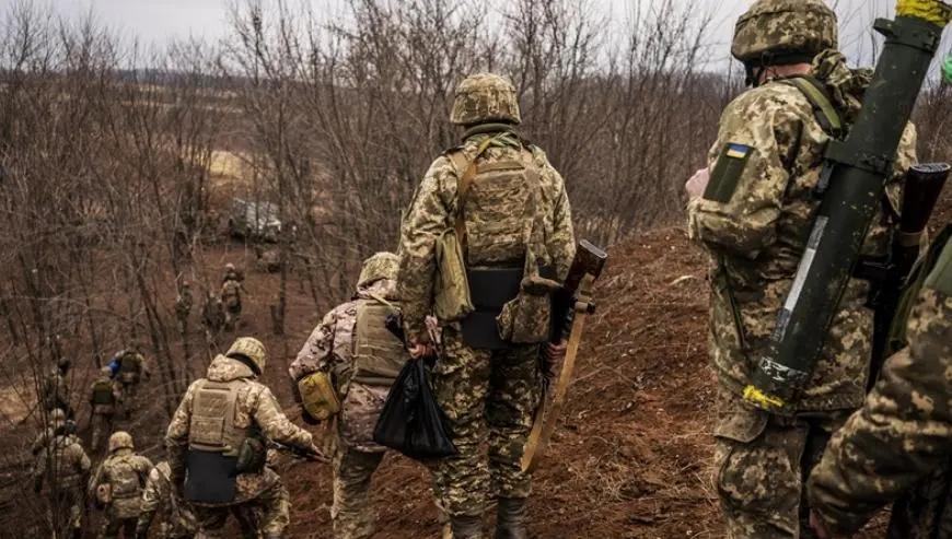 俄乌冲突是二战后欧洲最大的战争，残酷程度远超二战。红军城战事接近尾声，乌军的伤