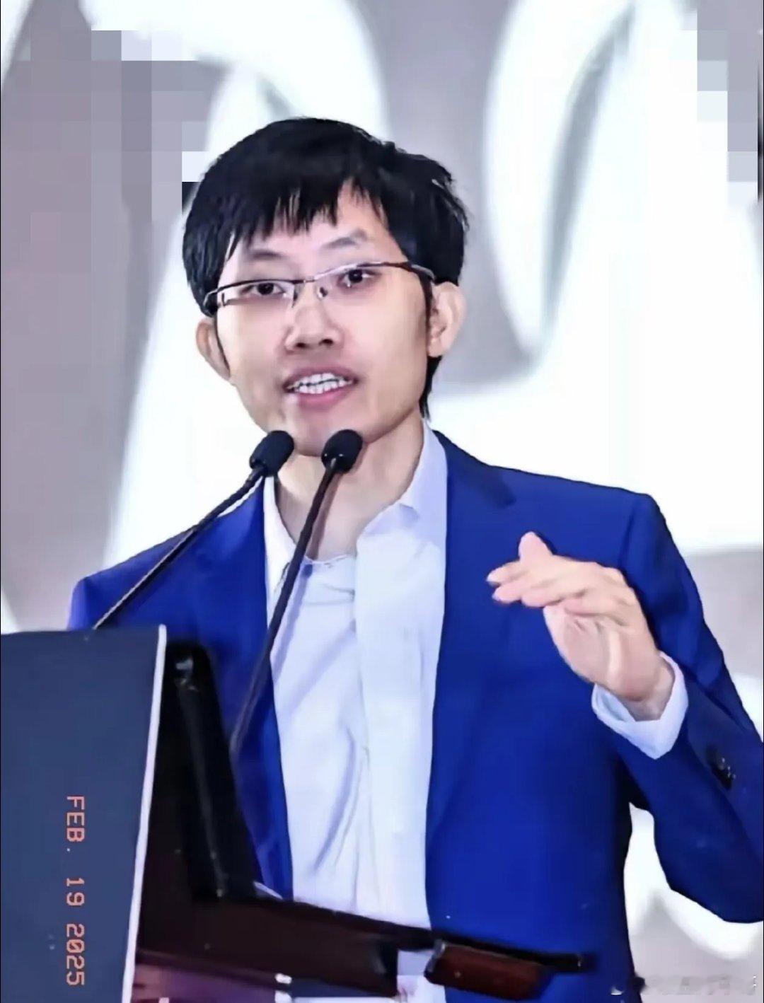 现在全世界靠大模型赚到最多钱的人，居然是个东方大国人。DeepSeek首轮融资估
