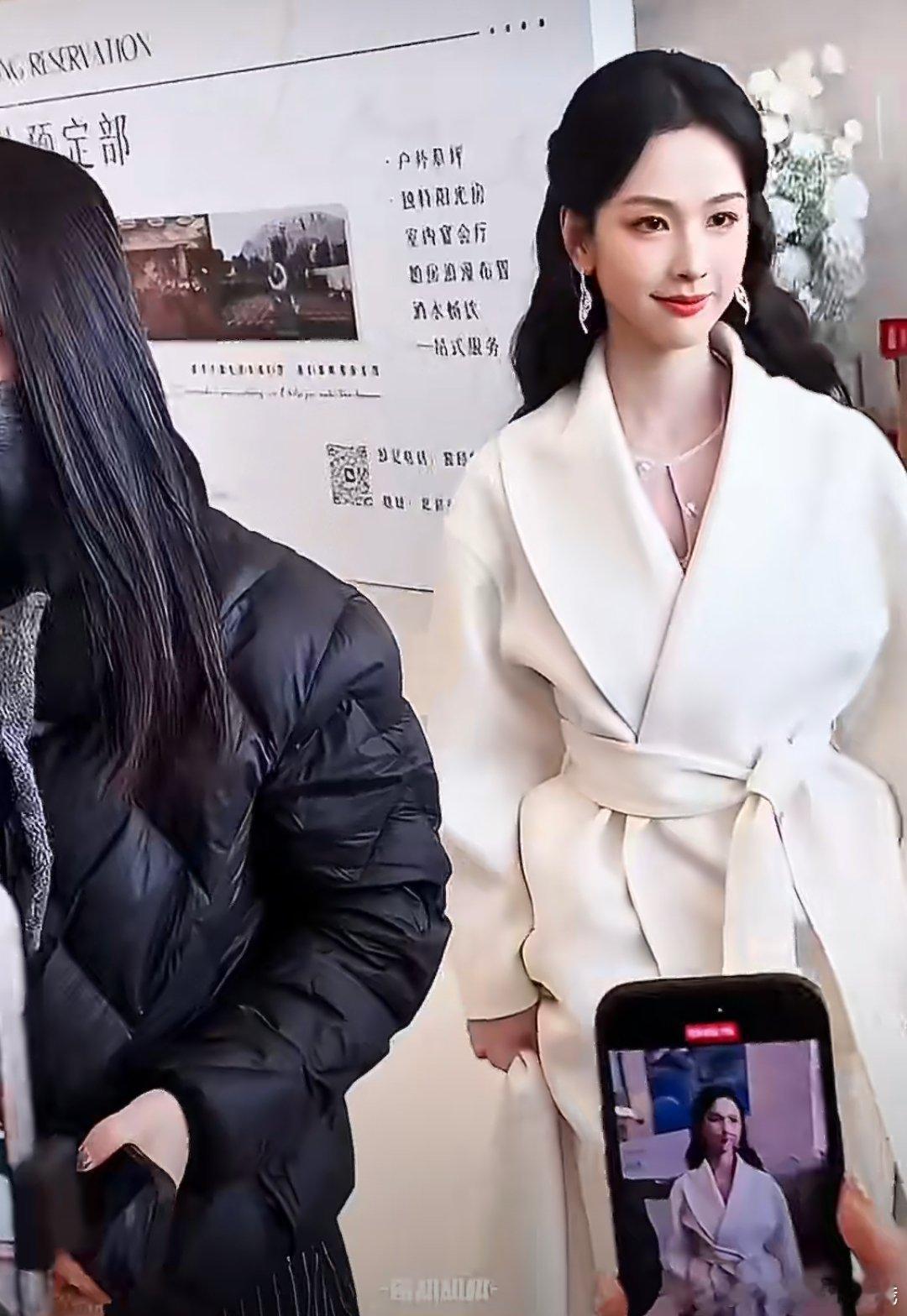 陈都灵百花迎春上班路透，温柔甜美的小兔子🐇公主