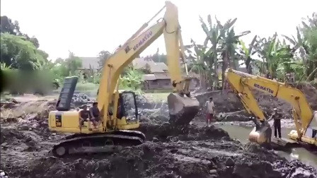 挖掘机 各种施工现场 小型挖掘机工作视频[() (1
