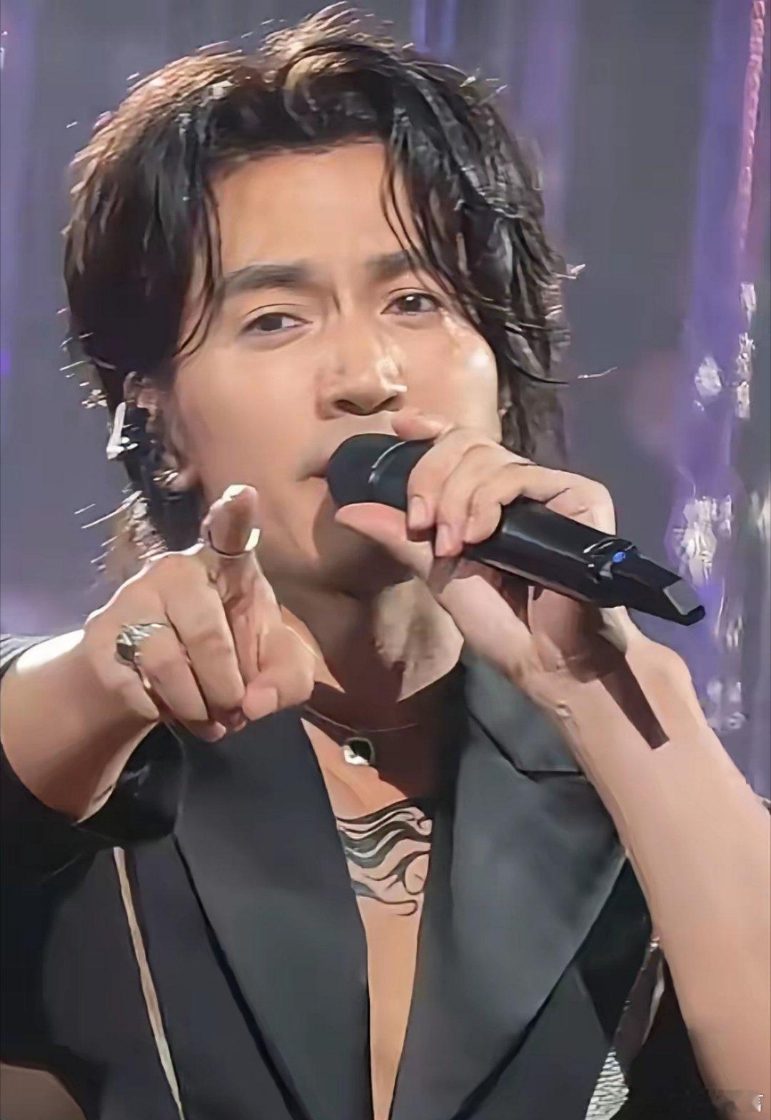 言承旭演唱会悼念大S12月20日，言承旭在演唱会上悼念大S！大合唱《我真的真的很