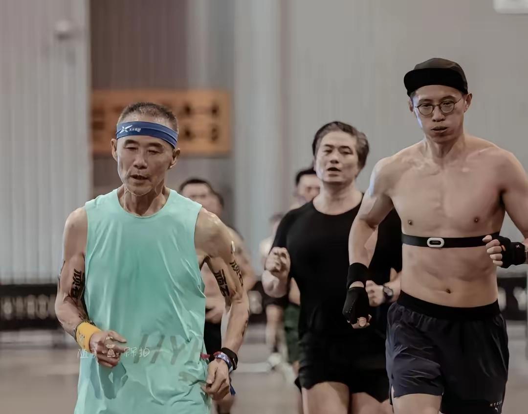王石这次，是真该听劝了。8月1—2日，王石参加了成都HYROX全球综合体能健身