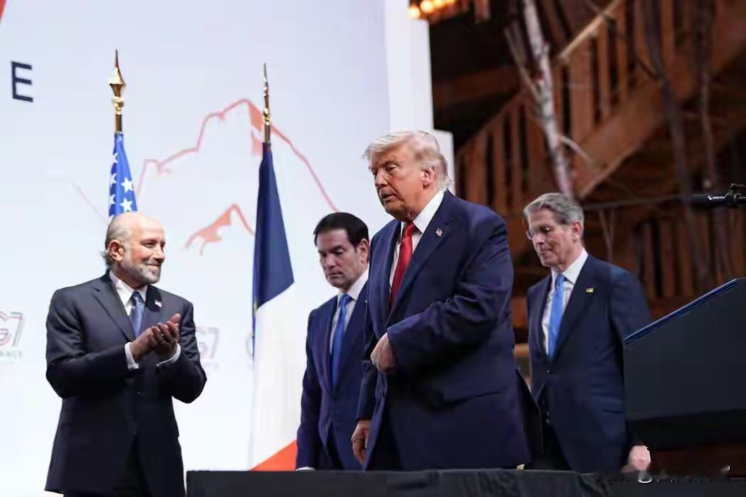 美国计划解冻伊朗上千亿美元资产、放开霍尔木兹海峡航运、不再高强度封锁伊朗弹道导弹