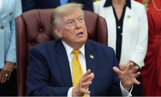 特朗普欺负英国新首相，一句话令对方下不来台，全世界都等着看戏！8月3日在白宫