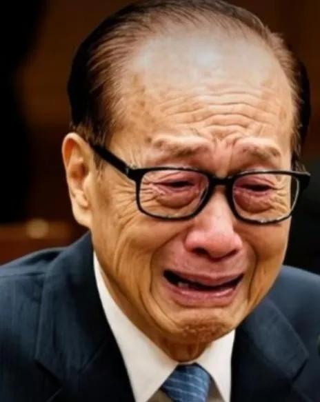 中国不挽留，美国不收留，被夹在中间的李嘉诚，终于玩不转了！大公报四次三番喊话，被