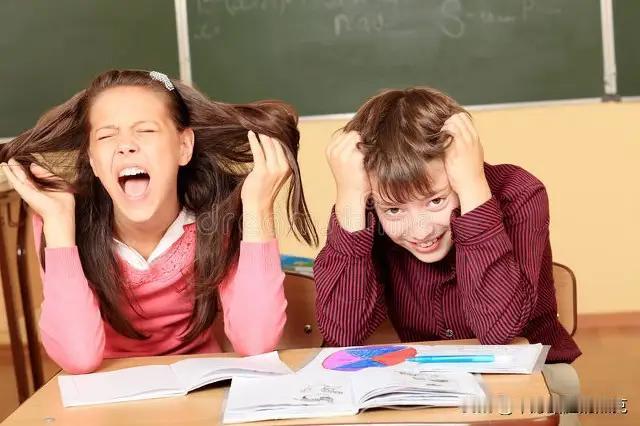 网友：打骂学生的老师绝对不是好老师！那么，打骂孩子的家长呢？你的观点非常有深度