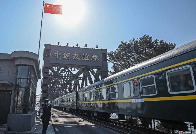 时隔7年重磅官宣！中方专机直抵平壤，这波“排面”绝了！韩国媒体这回可是把脸都