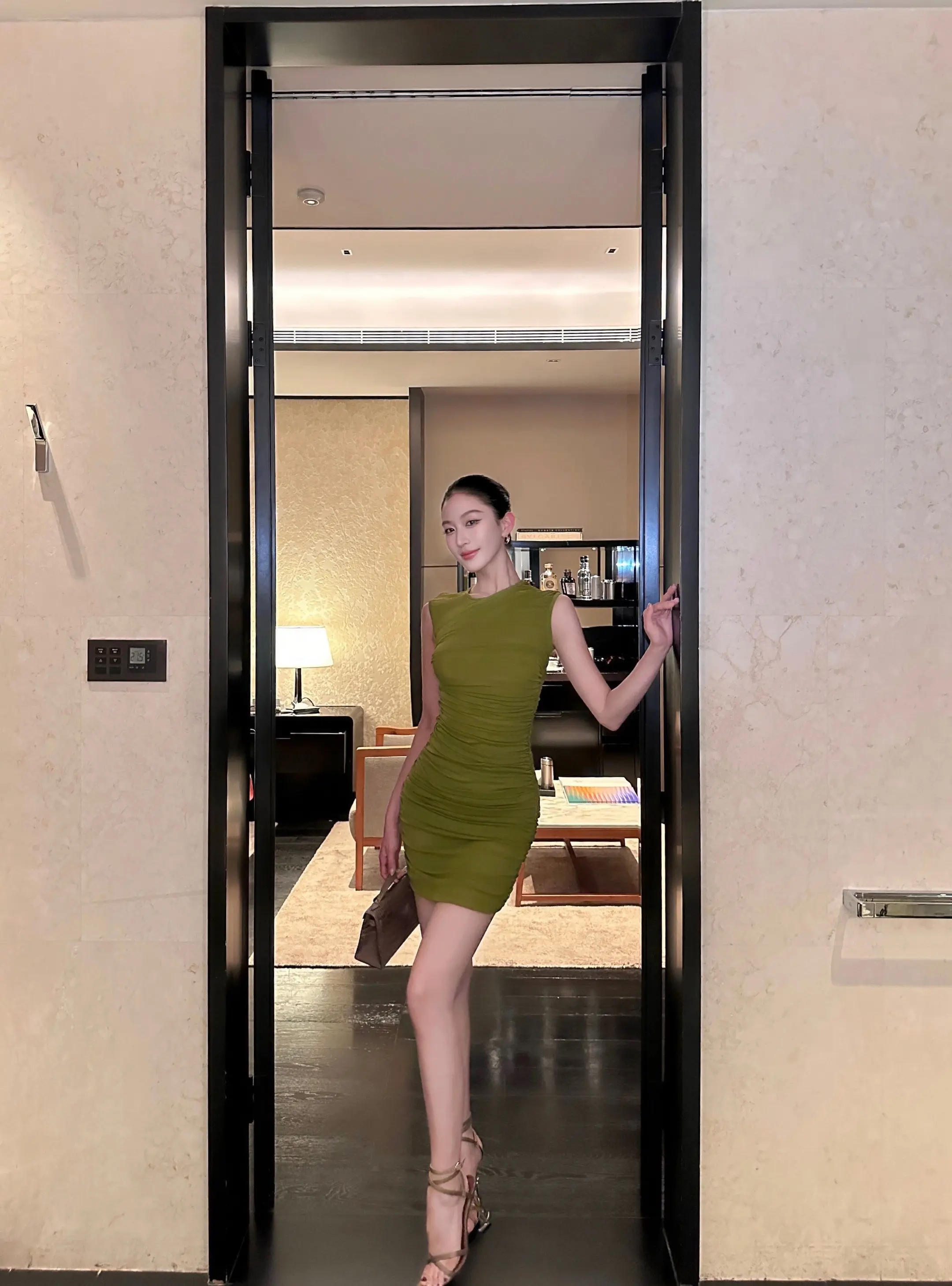 很ysl.