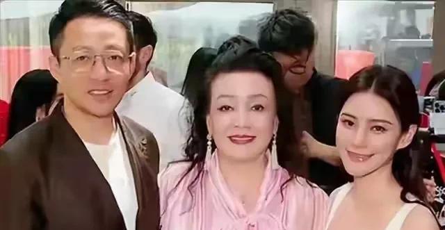 汪小菲不再护妻，马莜梅被前夫锤婚内出轨败诉，晒出法院判决书，里面很多证据显示她就
