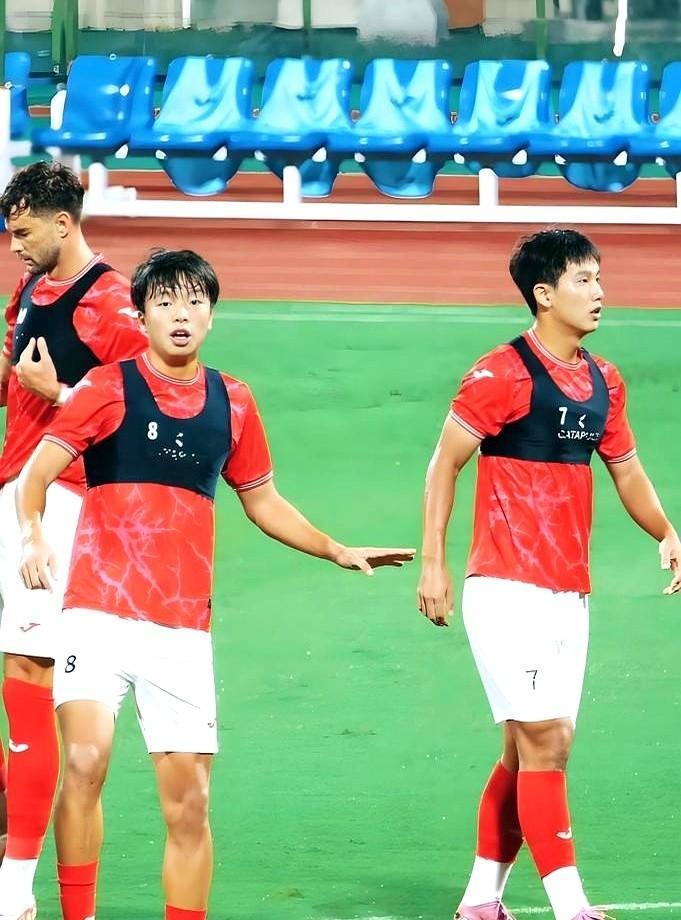 一支中超球队，把外援全开了，一个都没留，换上一帮20出头的小孩，说要踢“全华班”