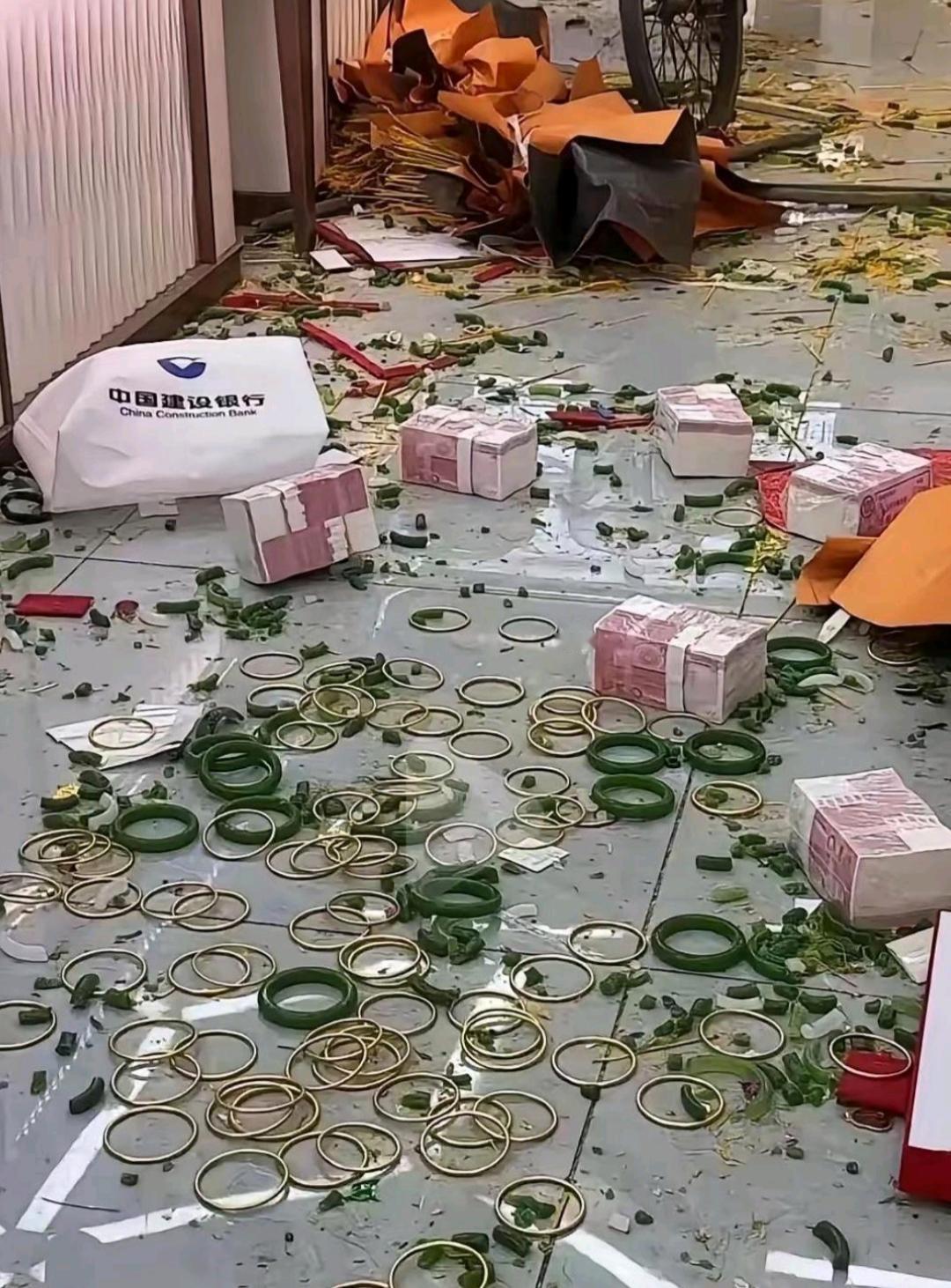 这里发生了什么？