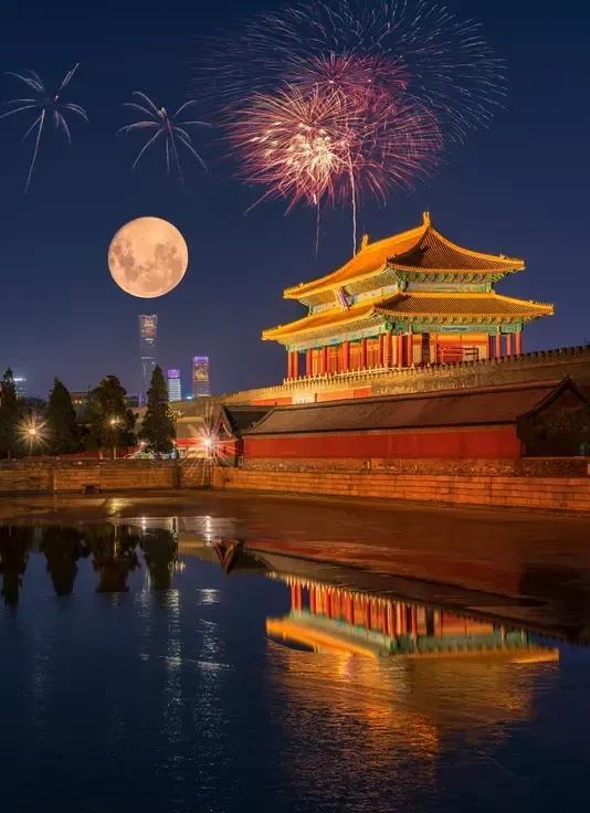 西方眼中的中国：从不敢惹的巨象，到随便捏的软柿子，再到踢铁板的合金钢板。