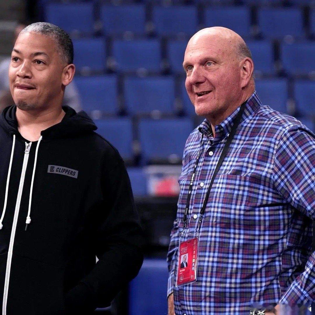 快船老板鲍尔默，那个联盟里最有钱、也最能嗷嗷叫的老板，终于不跟你演了。直接摊牌了