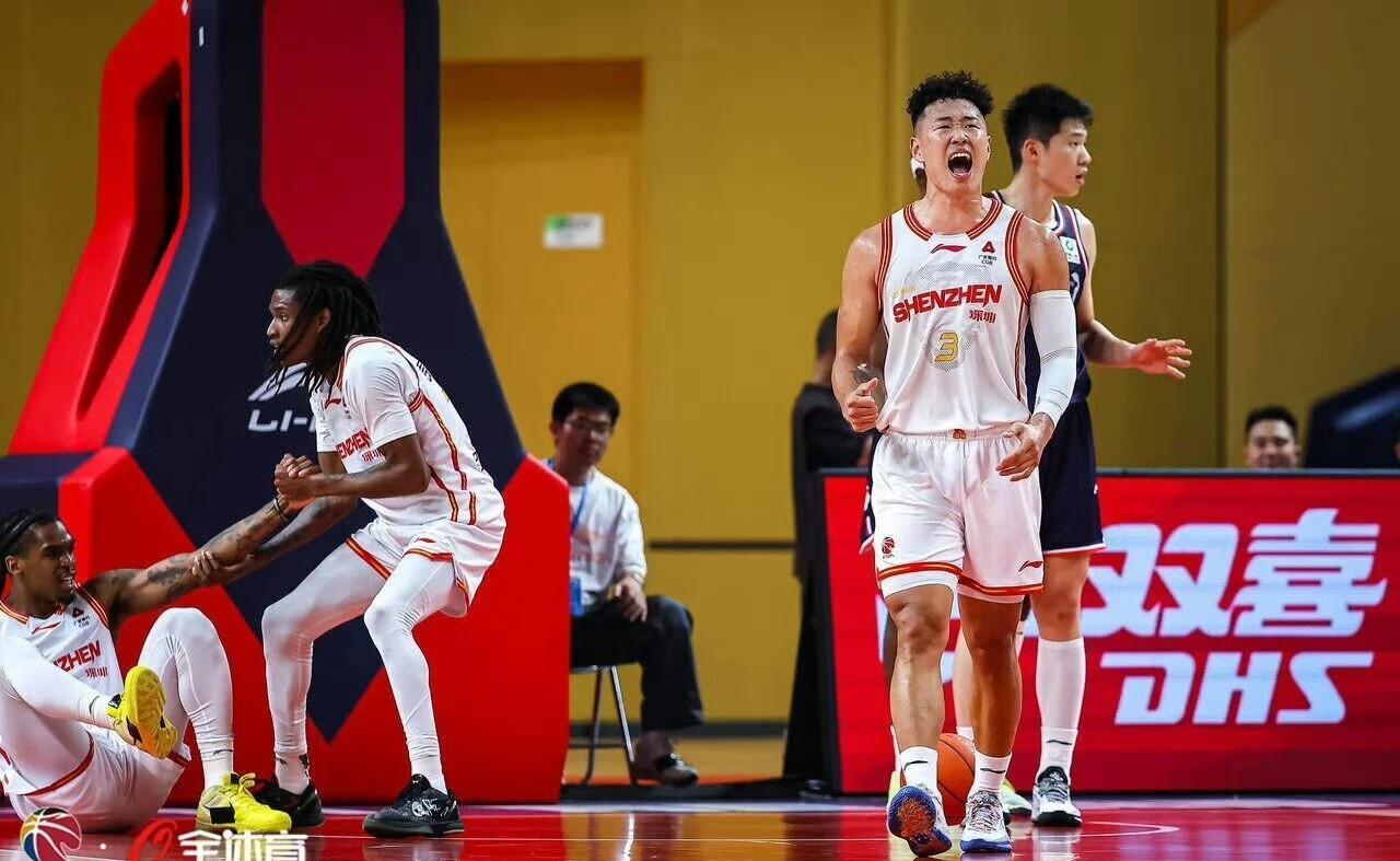 CBA季后赛8进4的比赛安排出现暖心调整，原定于5月7日19:35开打的浙江稠州