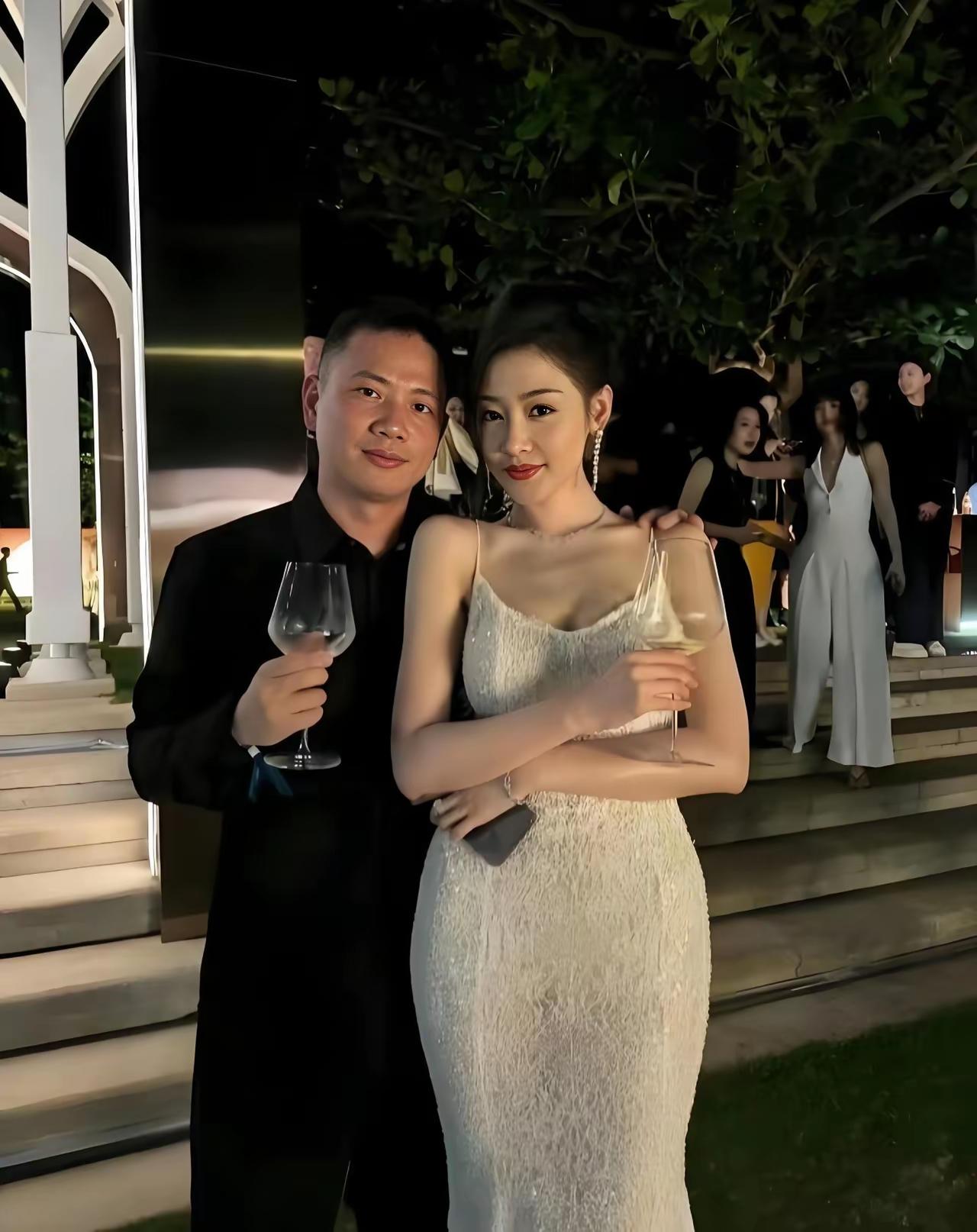 张天爱这身材，就属于老一辈经常说的，好生养的那种吧，如果真是这样，希望她