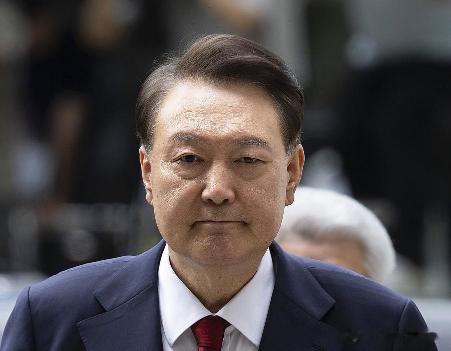 6日，韩国前总统尹锡悦首次接受第二次综合特检组传唤调查，以滥用职权嫌疑人身份配合
