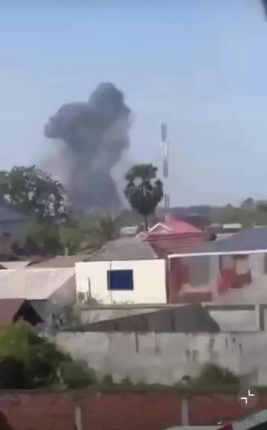 泰国空军F16今天狂轰柬埔寨南部：柬埔寨基本上没什么防空，今天只能用5000