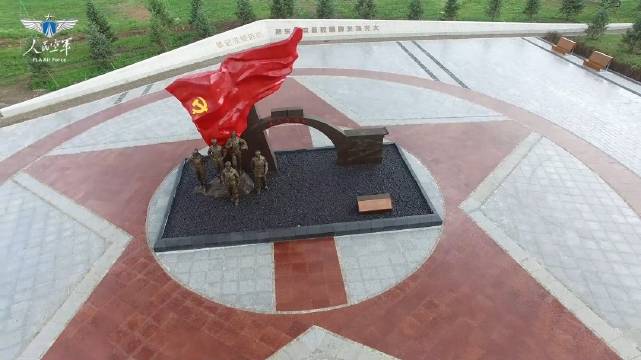 第600集文物镌刻岁月航迹，特殊无角机徽藏着一段往事