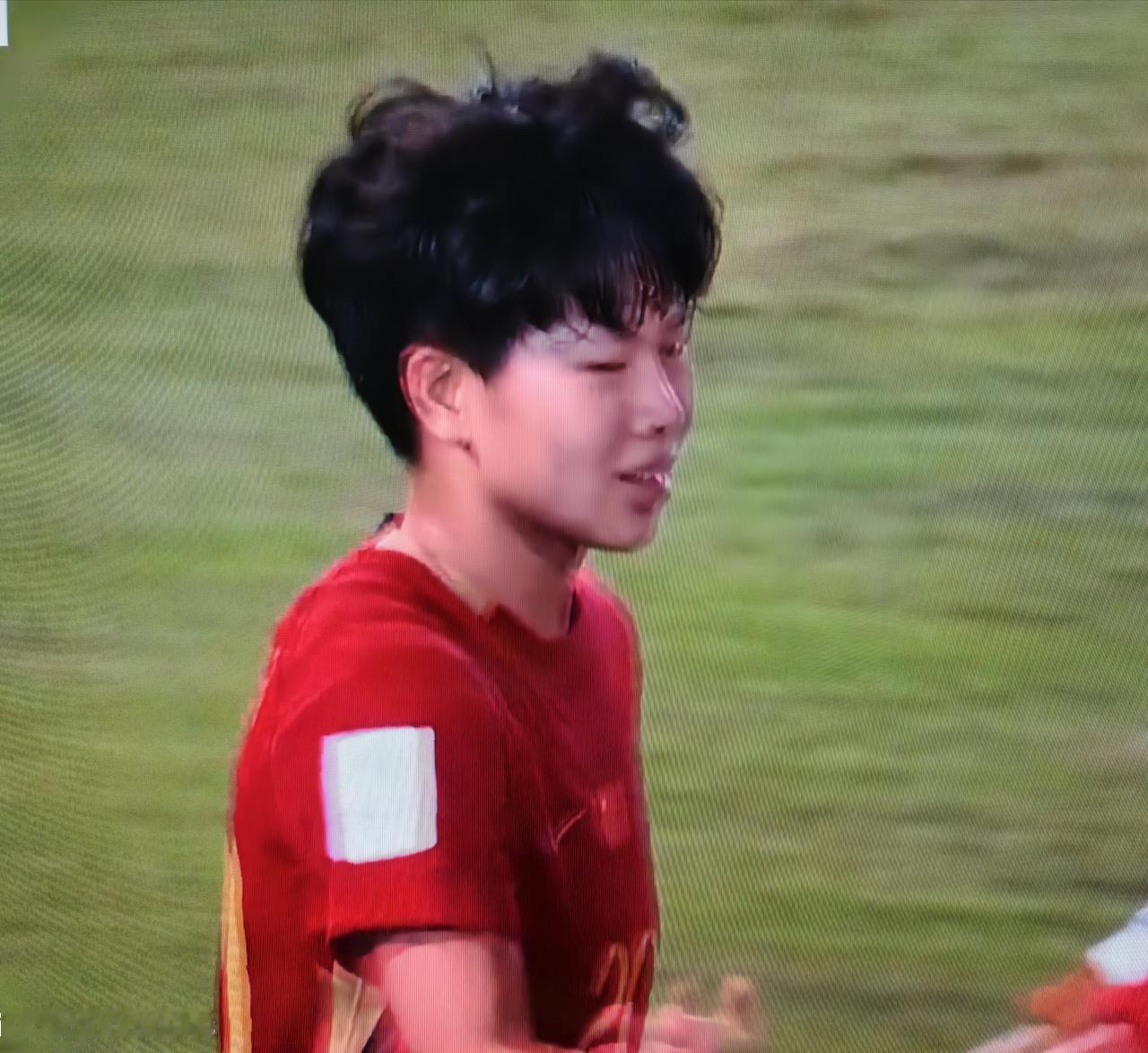 好样的，余家琪一助一球，中国U20女足半场2-0乌兹别克斯坦！U