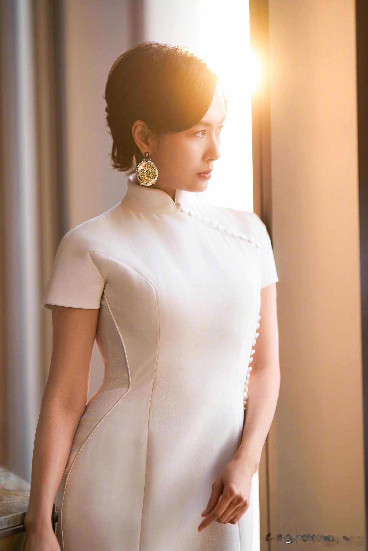 朱茵，风韵犹存