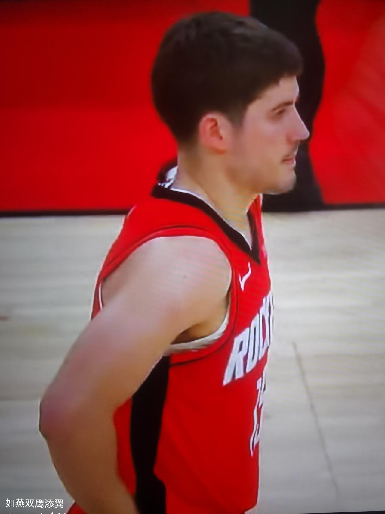 以谢泼德为核心怎样？最近小谢打得越来越好！有人总结，本赛季