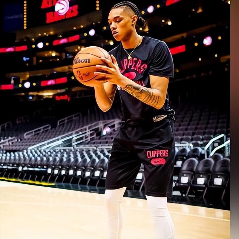 CBA新消息：广东签下NBA前锋，超级外援示好北京男篮据广东体育媒体报道消息