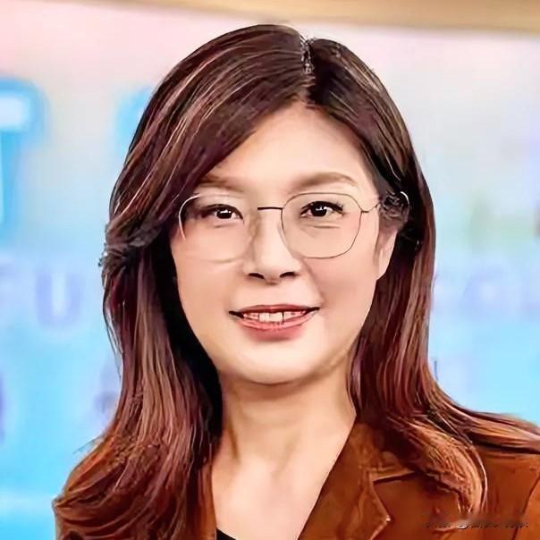 这几天刷屏，看到一些不利郑丽文的消息……反之，有蓝皮绿骨的卢秀燕还一路“凯歌