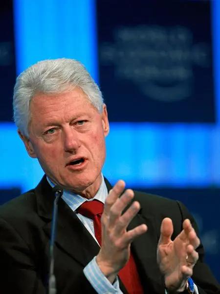 这就是被自己的人设连累了。哪怕已经是白发苍苍，有类似的“好事”，还是第一时间想到