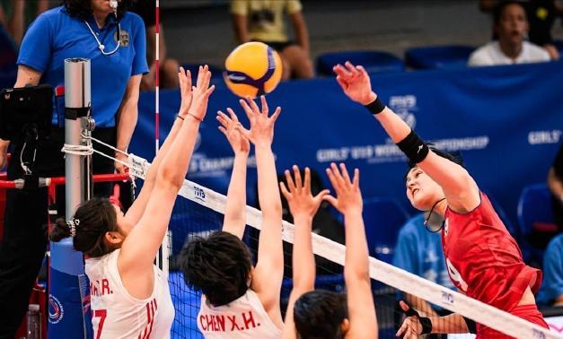 我的天，中国U19女排拦网拦了日本队20个。3:2，U19世界杯中国女排险胜了