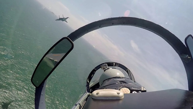 菲飞机平安飞离美济礁，中方忍住击落的冲动，背后其实是一盘大棋！3月20日，一架菲