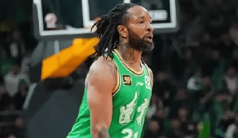 博主: 虽然辽篮今晚输12个篮板, 但输球根源是威尔斯没出战